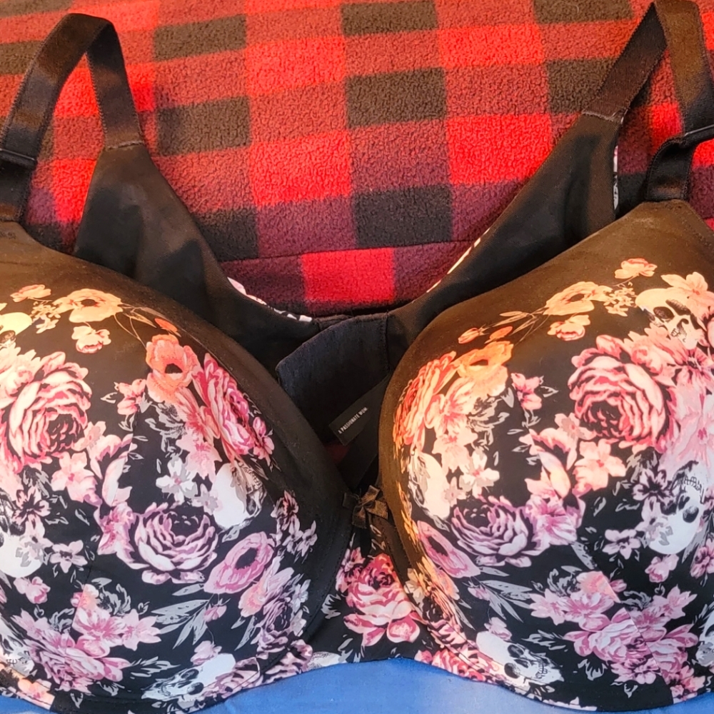 Torrid Bra 46DDD Rose Skull Torrid Curve
